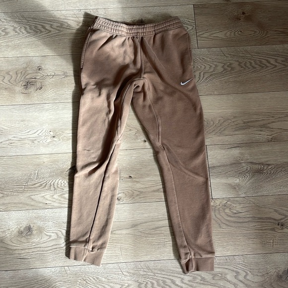 Nike Pants - Nike skinny leg tan sweatpants